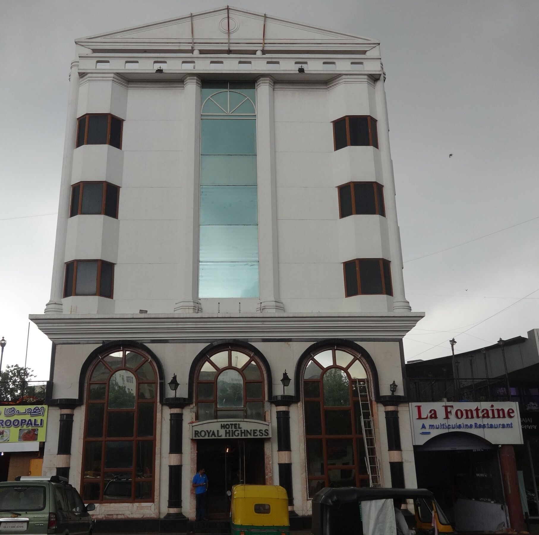 Hotel Royal Highness Ahmedabad Ngoại thất bức ảnh